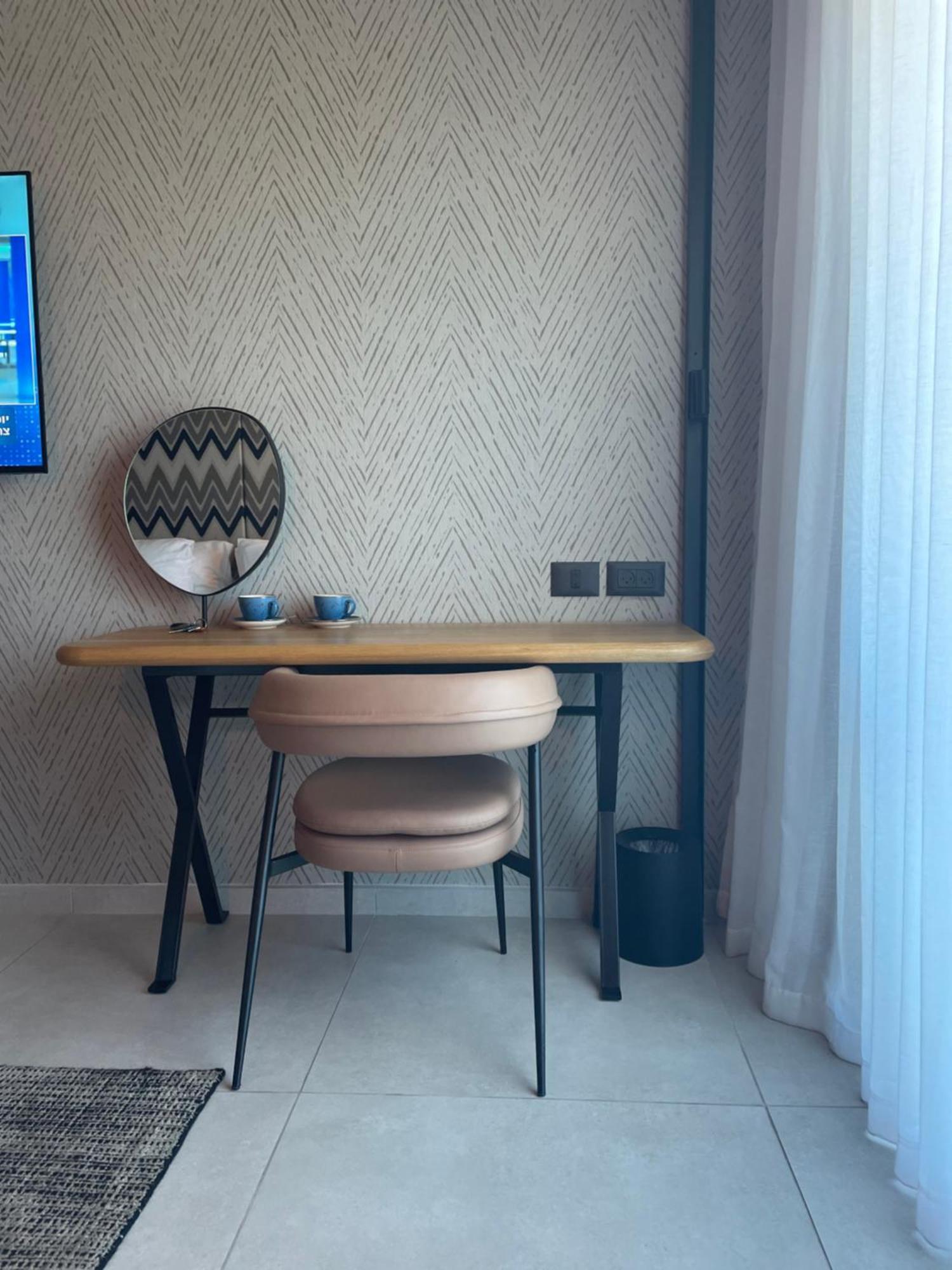 Suite On The Beach 하이파 외부 사진