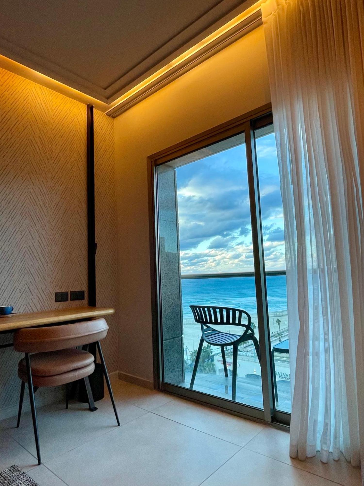 Suite On The Beach 하이파 외부 사진