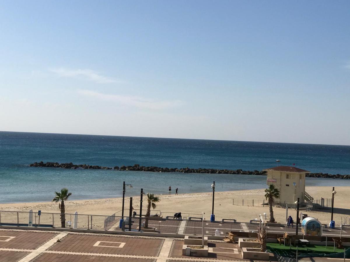 Suite On The Beach 하이파 외부 사진